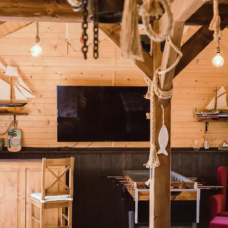 Resetowka Nr 2 - Rodzinny Na Odludziu Jaszczurowa